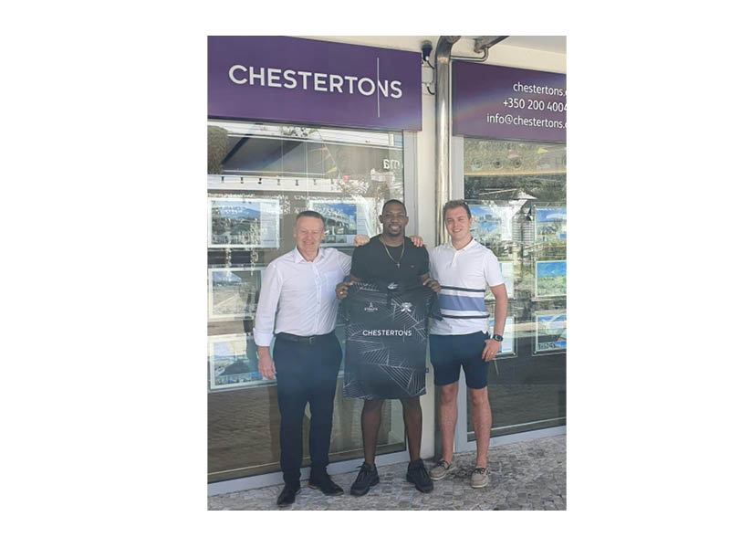Chestertons sponsors the Pirates cricket team Chestertons sponsors the Pirates cricket team Image